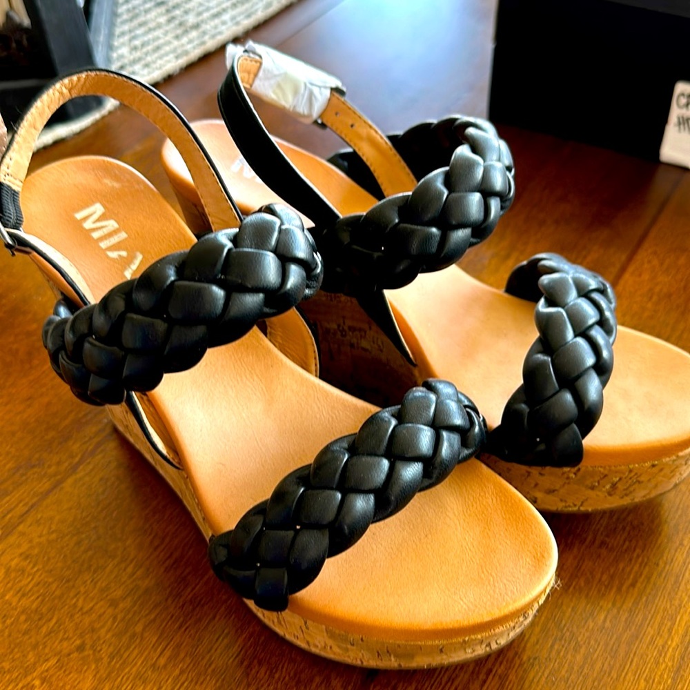 6.5 Mia black strappy wedge sandles NEW